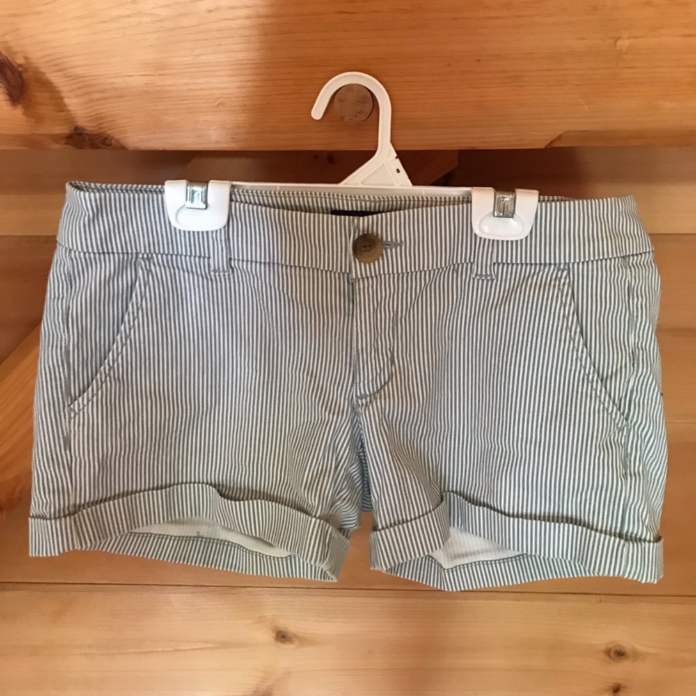 American Eagle Women’s Cargo Shorts
